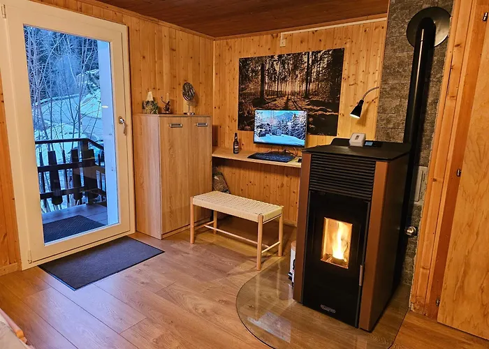 Petit Chalet Rustique Et Bucolique