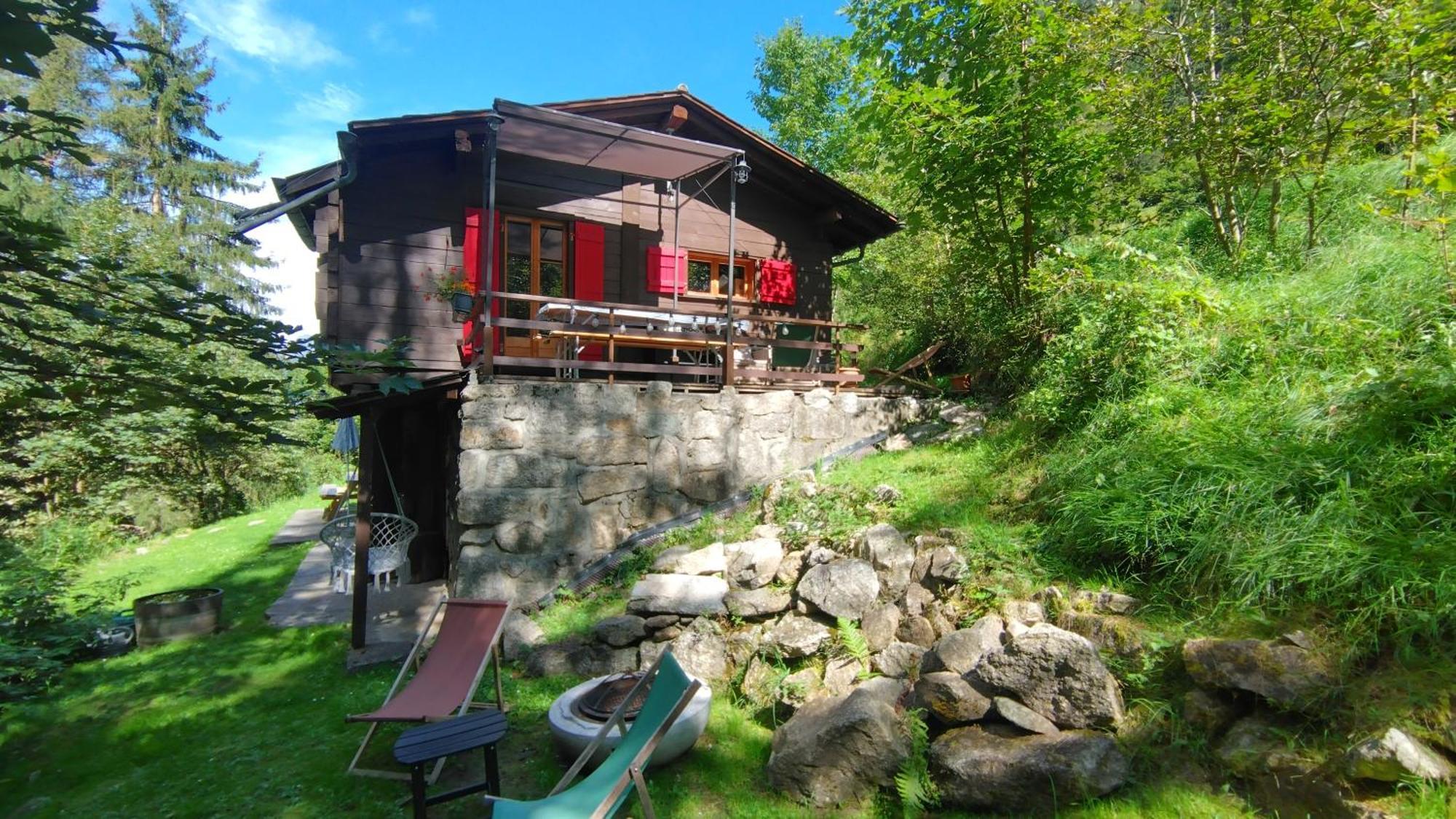 Chalet Petit Rustique Et Bucolique